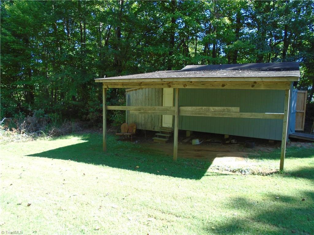 181 County Line Road Reidsville, NC 27320 - Photo 8 of 22 Gallery Image 8
