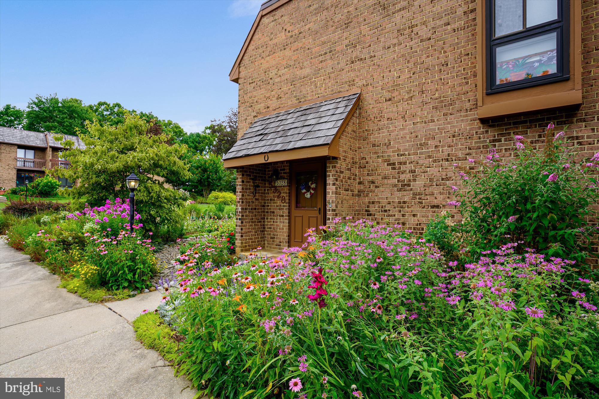 Delightful English Gardens