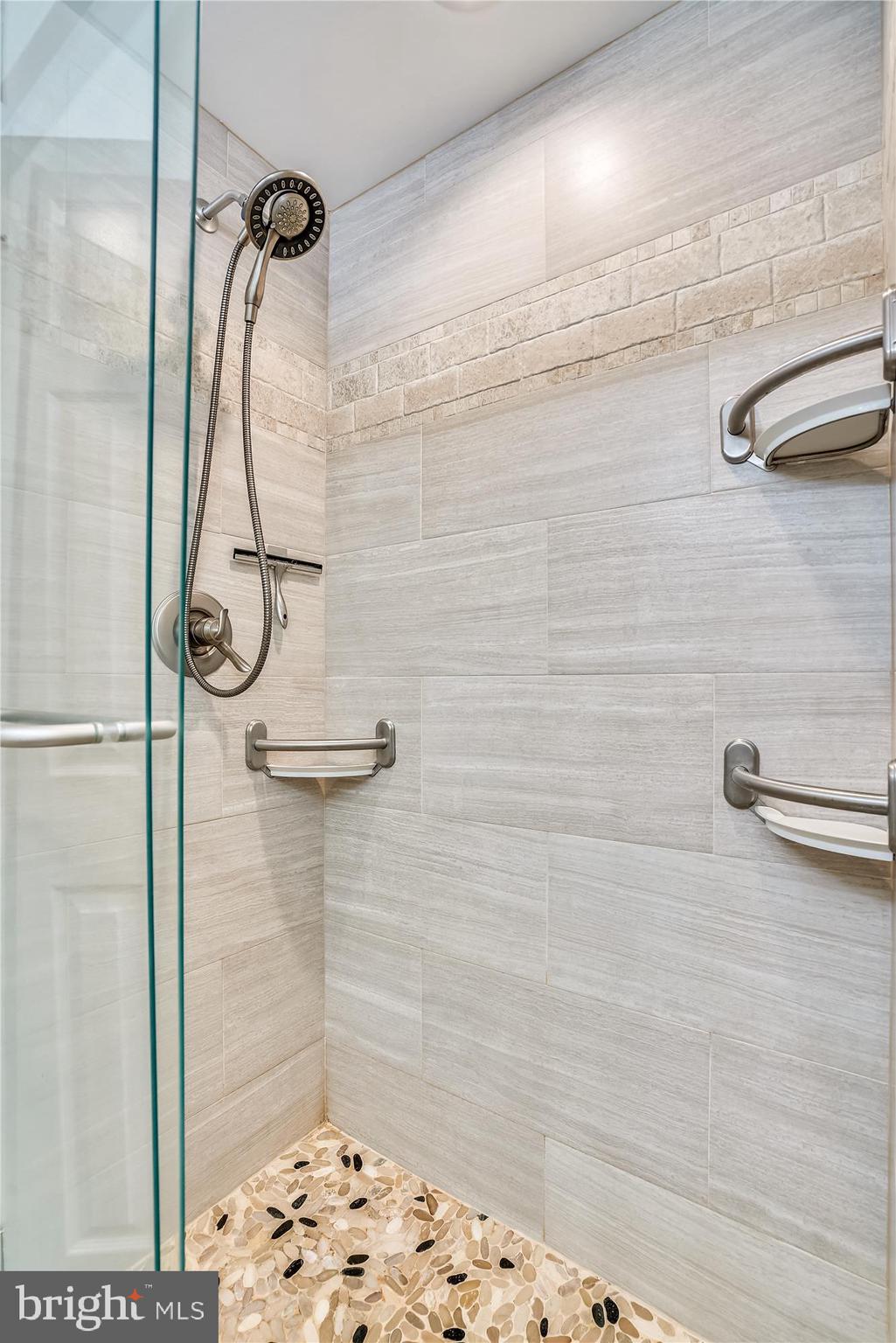 5328 Eliots Oak Road Columbia, MD 21044 - Photo 9 of 39 Gallery Image 9