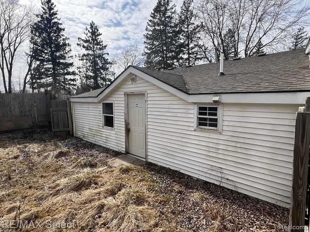 3211 South Center Road Burton, MI 48519 - Photo 28 of 30