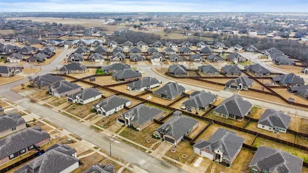 $2,350 | 525 Redbud Drive, Royse City, TX 75189
