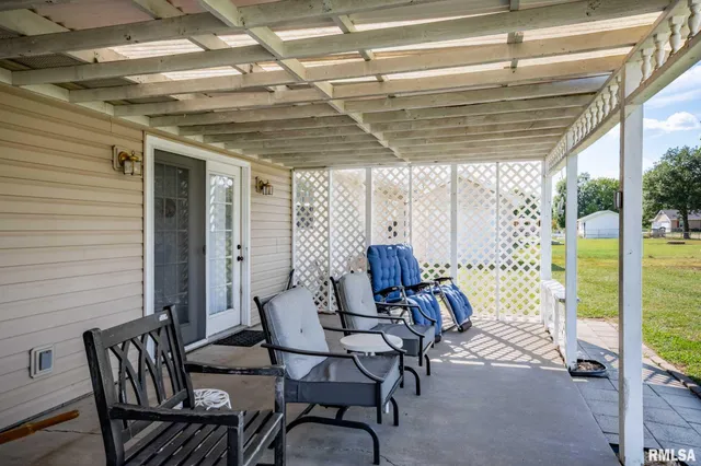 $239,900 | 1414 East Willow Drive, Marion, IL 62959