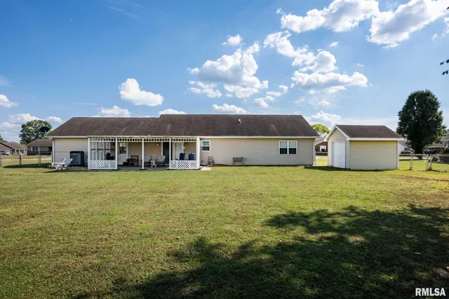 $239,900 | 1414 East Willow Drive, Marion, IL 62959