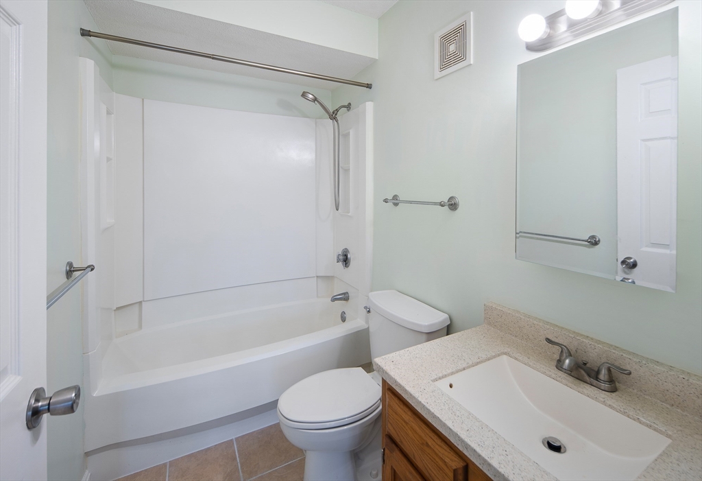 4975 Washington Street, Unit 311 Boston, MA 02132 - Photo 15 of 20