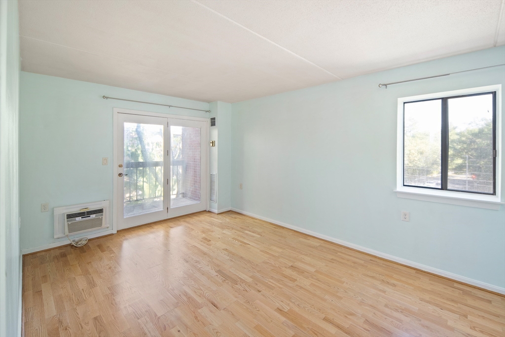 4975 Washington Street, Unit 311 Boston, MA 02132 - Photo 10 of 20