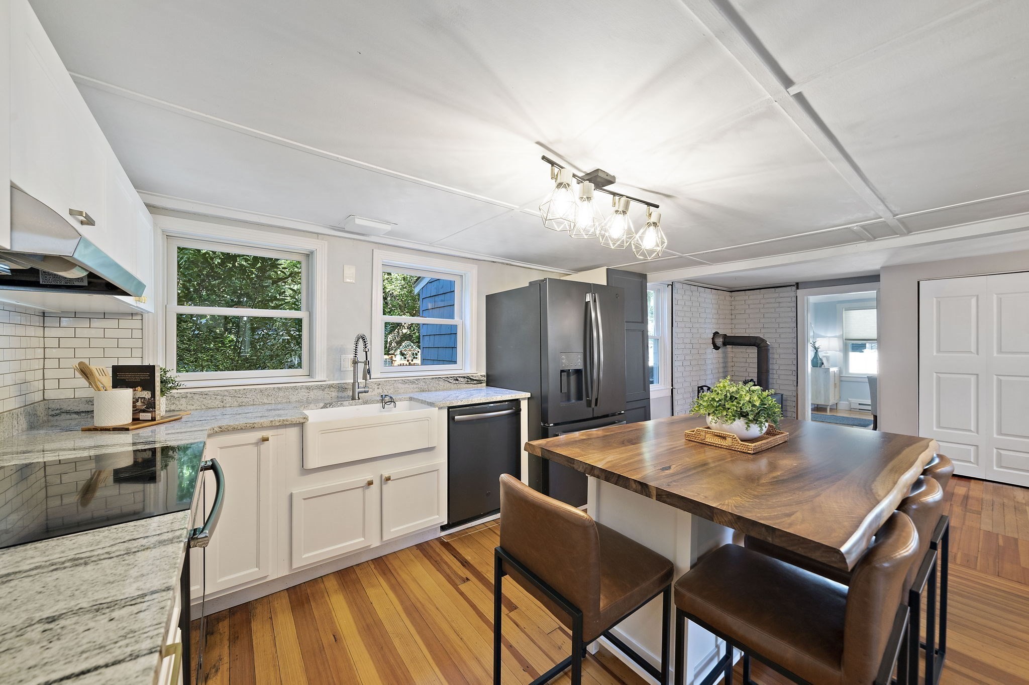 41 Chapel Street Canton, MA 02021 - Photo 6 of 41 Gallery Image 6