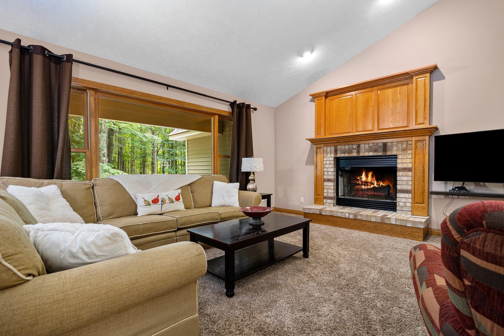 5862 Galvin Road Traverse City, MI 49685 - Photo 10 of 81 Gallery Image 10