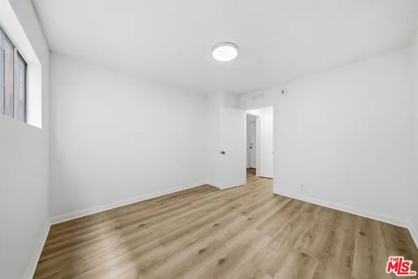 $1,995 | 4100 West 1st Street, Unit 206, Los Angeles, CA 90004