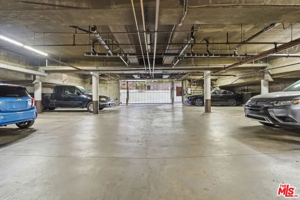 $1,995 | 4100 West 1st Street, Unit 206, Los Angeles, CA 90004