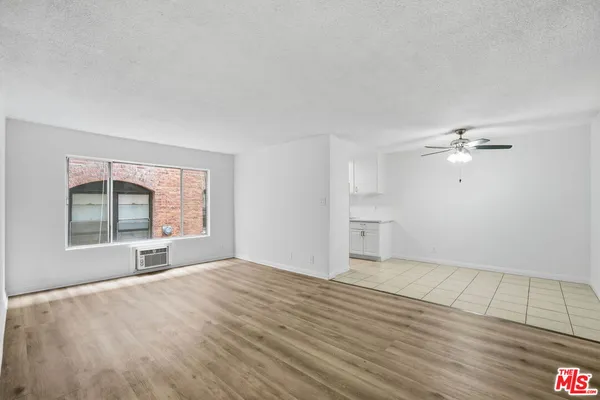 $1,995 | 4100 West 1st Street, Unit 206, Los Angeles, CA 90004