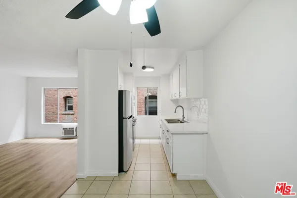 $1,995 | 4100 West 1st Street, Unit 206, Los Angeles, CA 90004