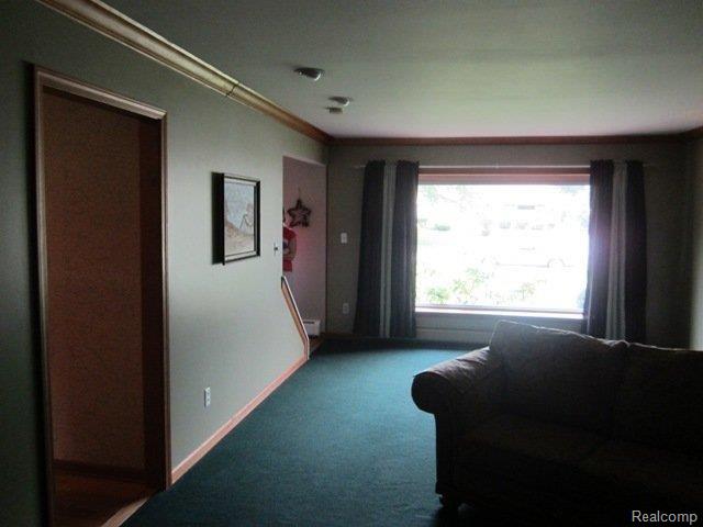 8241 Hampton Road Grosse Ile, MI 48138 - Photo 3 of 24 IMG_6866