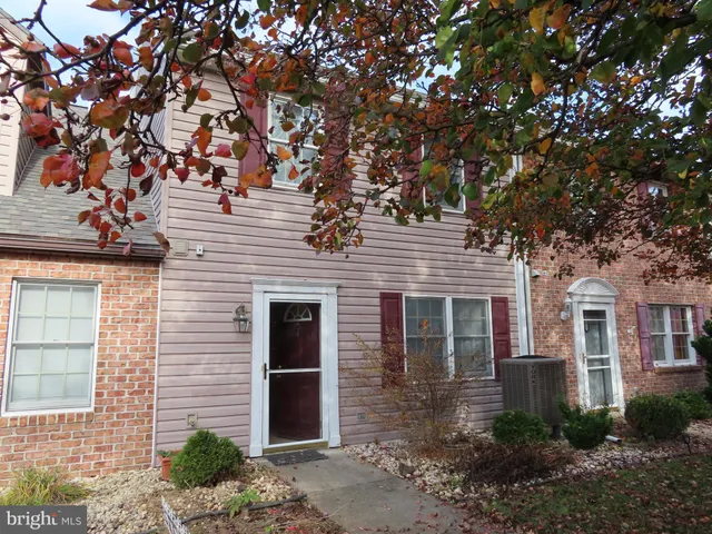 $1,500 | 24 Brookline Court, Chambersburg, PA 17201