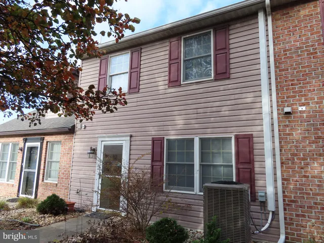 $1,500 | 24 Brookline Court, Chambersburg, PA 17201