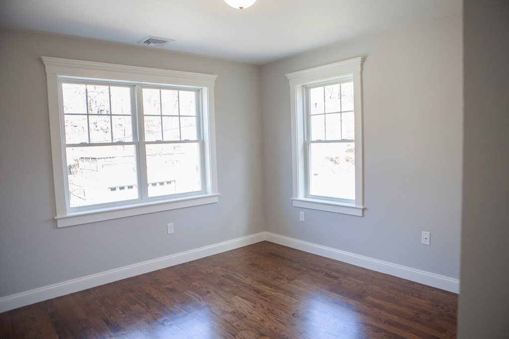 131 Bay State Road Melrose, MA 02176 - Photo 23 of 30 Gallery Image 23