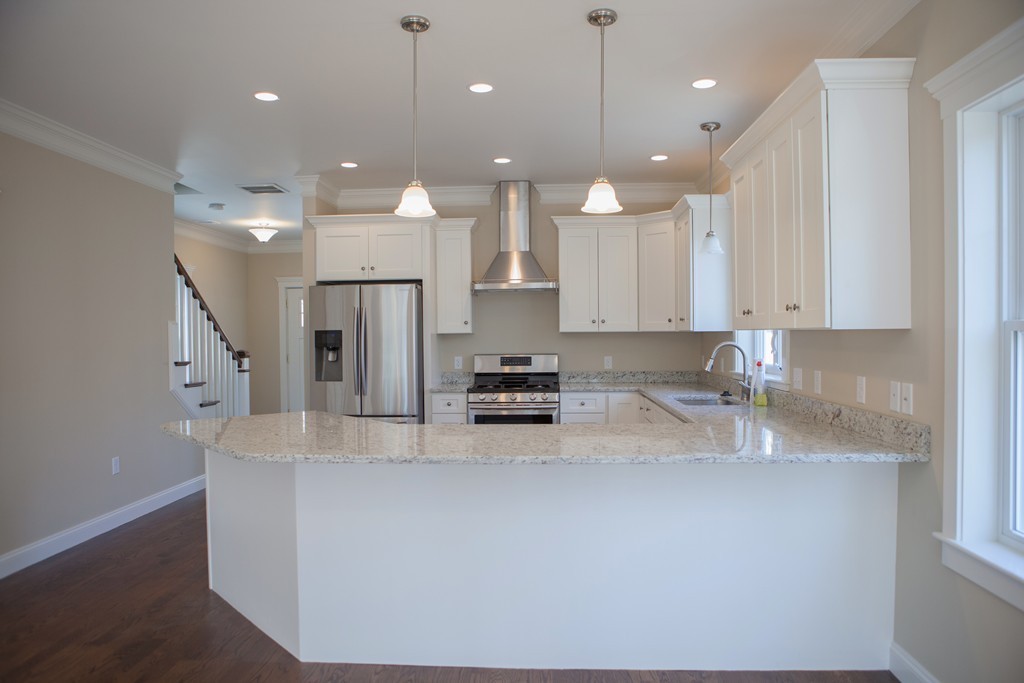 131 Bay State Road Melrose, MA 02176 - Photo 6 of 30 Gallery Image 6