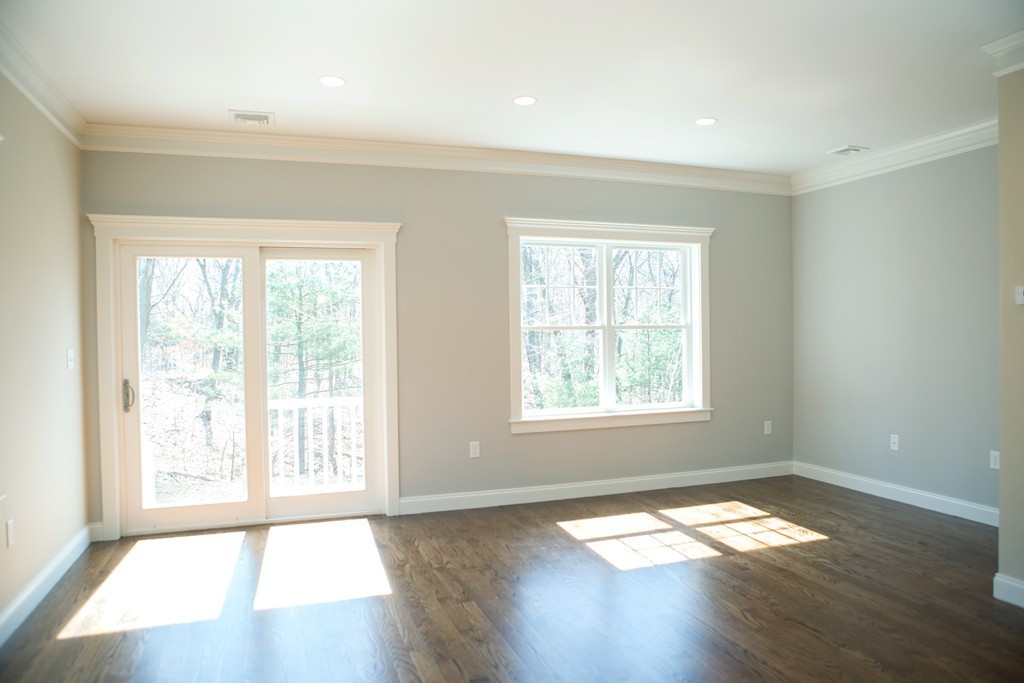 131 Bay State Road Melrose, MA 02176 - Photo 9 of 30 Gallery Image 9