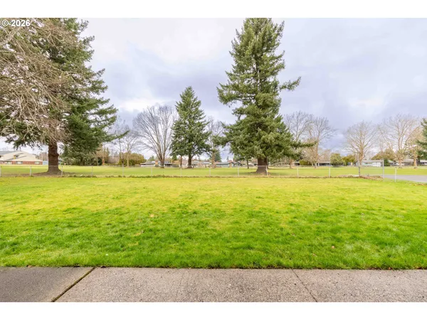 $194,000 | 1935 Northeast 19th Street, Gresham, OR 97030