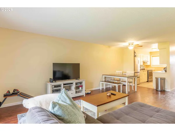 $194,000 | 1935 Northeast 19th Street, Gresham, OR 97030