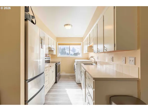 $194,000 | 1935 Northeast 19th Street, Gresham, OR 97030
