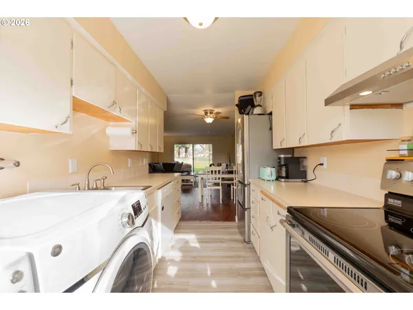 $194,000 | 1935 Northeast 19th Street, Gresham, OR 97030