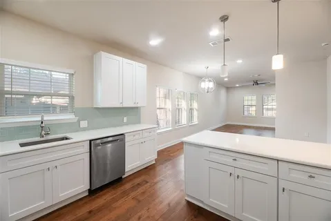 $489,000 | 807 Hollywood Avenue, Dallas, TX 75208