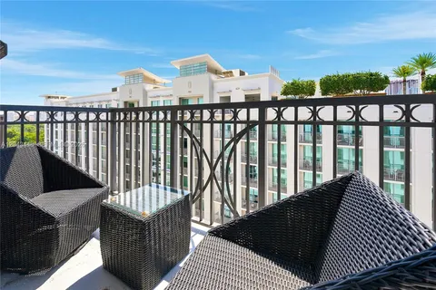 $590,000 | 301 Altara Avenue, Unit UPH1005, Coral Gables, FL 33146