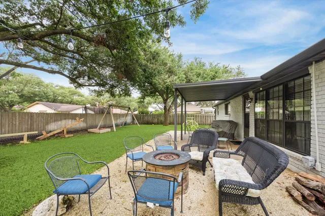 $365,000 | 503 West Street, Sealy, TX 77474