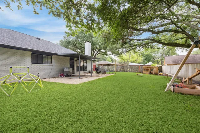 $365,000 | 503 West Street, Sealy, TX 77474