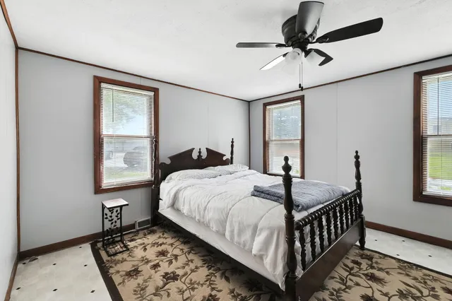 $279,900 | 615 Roosevelt Drive, West Bend, WI 53090