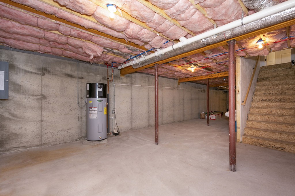 4 Kevin's Way, Unit 4 Scituate, MA 02066 - Photo 25 of 26 a view of an empty room