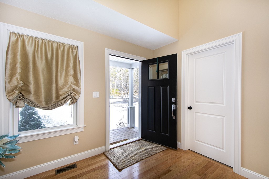 4 Kevin's Way, Unit 4 Scituate, MA 02066 - Photo 5 of 26