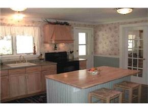 401 New Boston Road Bedford, NH 03110 - Photo 4 of 9 Gallery Image 4