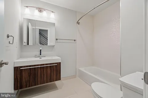 $885,000 | 728 South 18th Street, Philadelphia, PA 19146