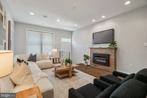 $885,000 | 728 South 18th Street, Philadelphia, PA 19146