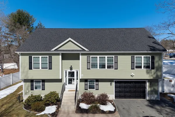 $699,900 | 35 J Davis Road, Charlton, MA 01507