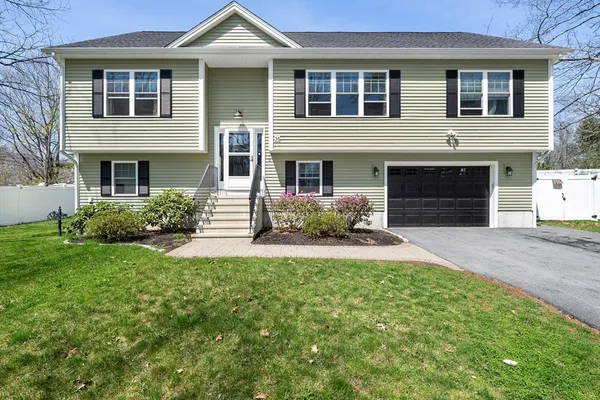 $680,000 | 35 J Davis Road, Charlton, MA 01507