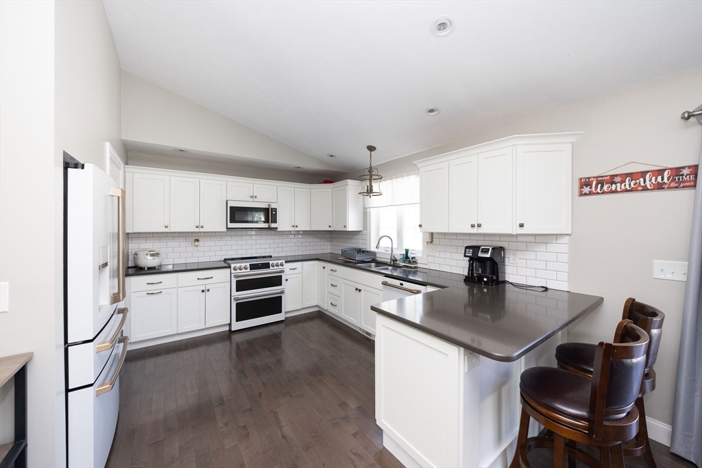 35 J Davis Road Charlton, MA 01507 - Photo 12 of 34