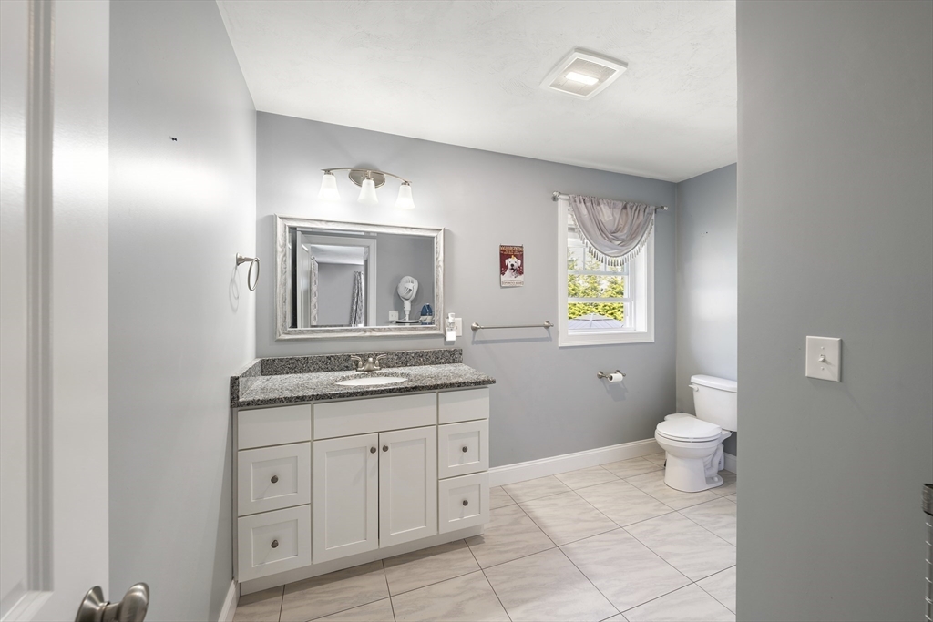 35 J Davis Road Charlton, MA 01507 - Photo 20 of 35