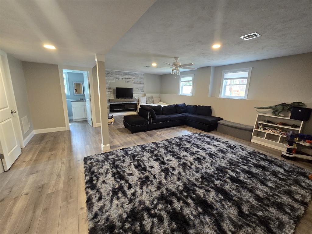 35 J Davis Road Charlton, MA 01507 - Photo 25 of 34