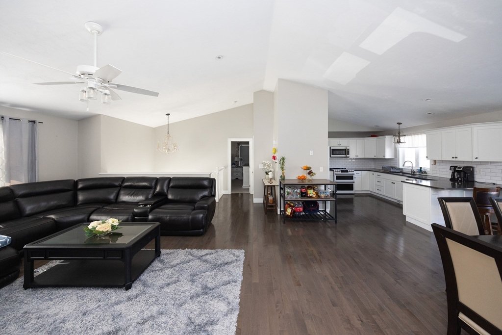 35 J Davis Road Charlton, MA 01507 - Photo 5 of 34