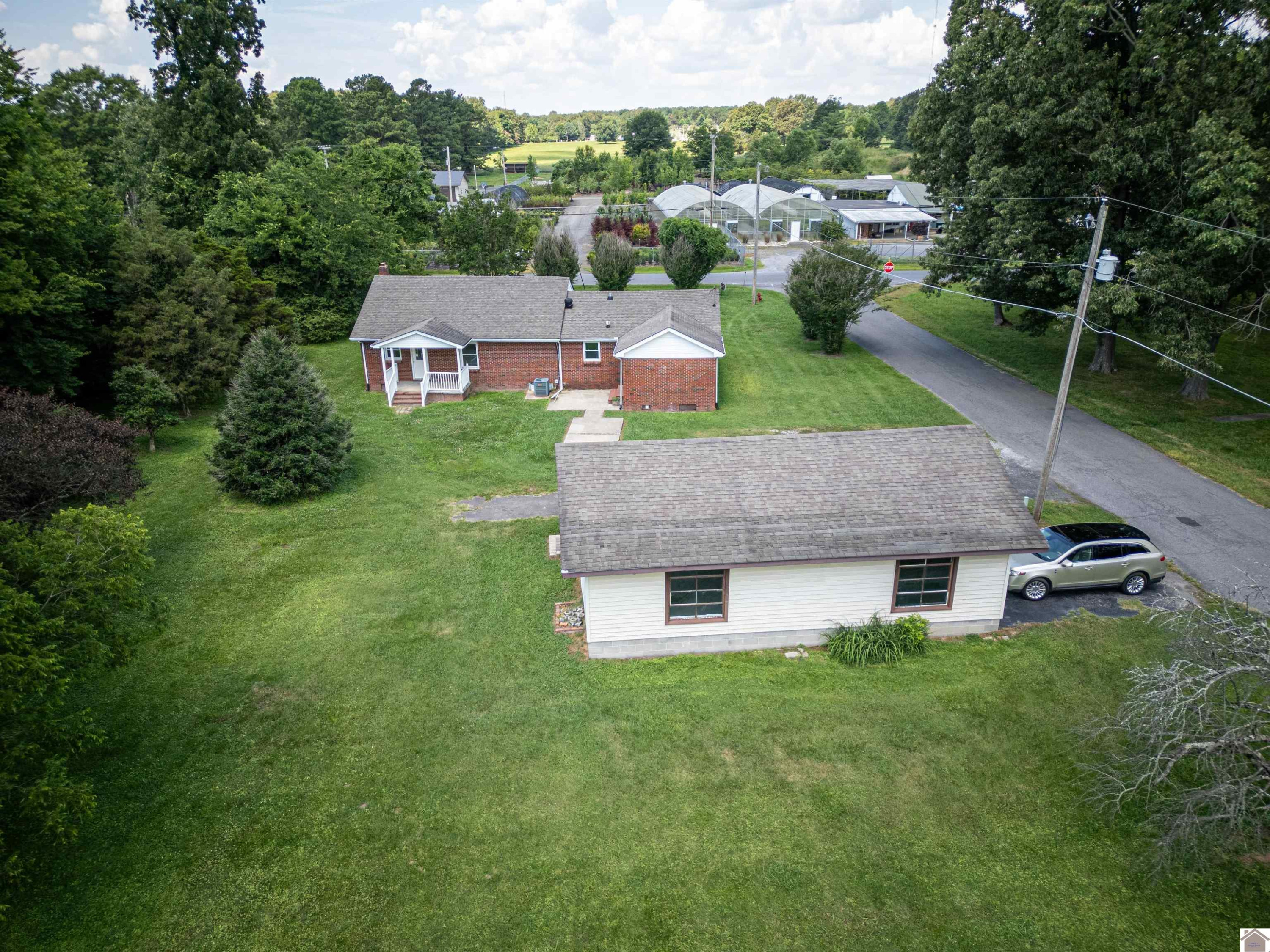 4206 Schneidman Road Paducah, KY 42003 - Photo 29 of 32 Aerial view of backyard