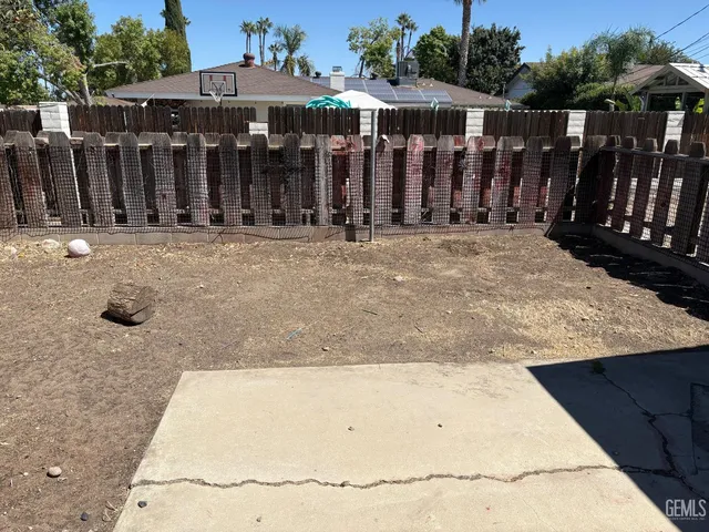 $325,000 | Undisclosed Address, Taft, CA 93268