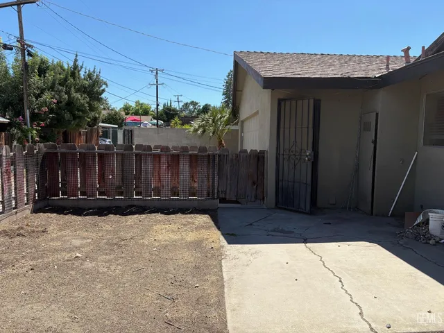 $325,000 | Undisclosed Address, Taft, CA 93268
