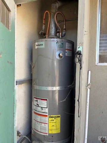 $325,000 | Undisclosed Address, Taft, CA 93268