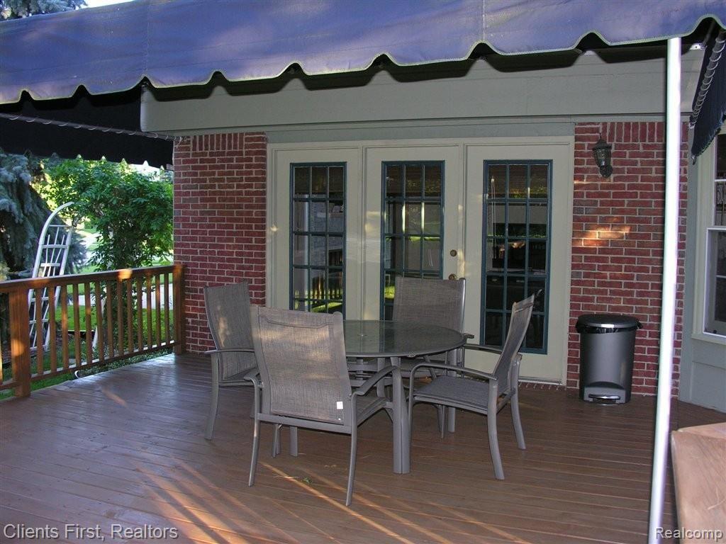 44974 Danbury Road Canton, MI 48188 - Photo 9 of 43 DECK/DOORS TO FR