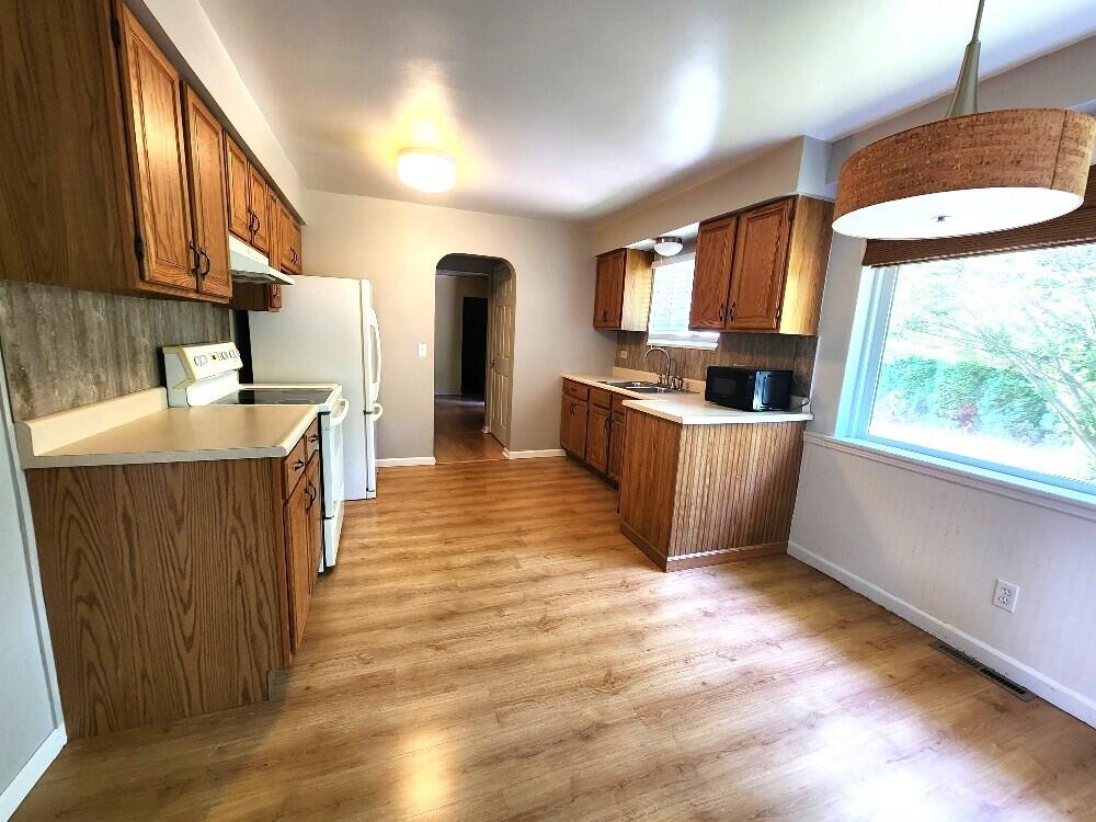 1247 Wayne Road Alpena, MI 49707 - Photo 2 of 20 Gallery Image 2