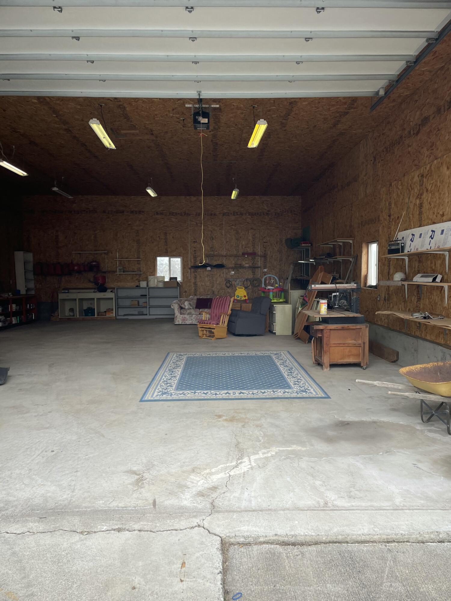 63565 Hughes Road Bend, OR 97701 - Photo 29 of 47 IMG_7771-preview