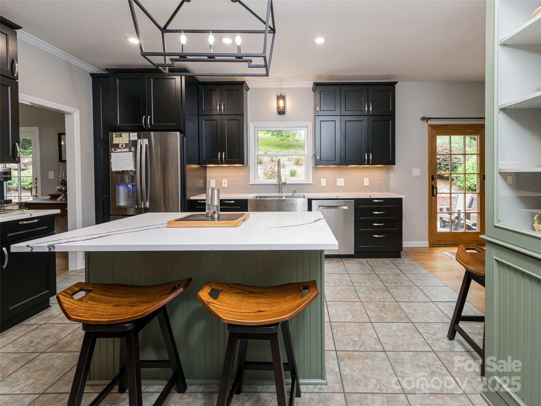 91 Carter Cove Road Asheville, NC 28804 - Photo 16 of 48