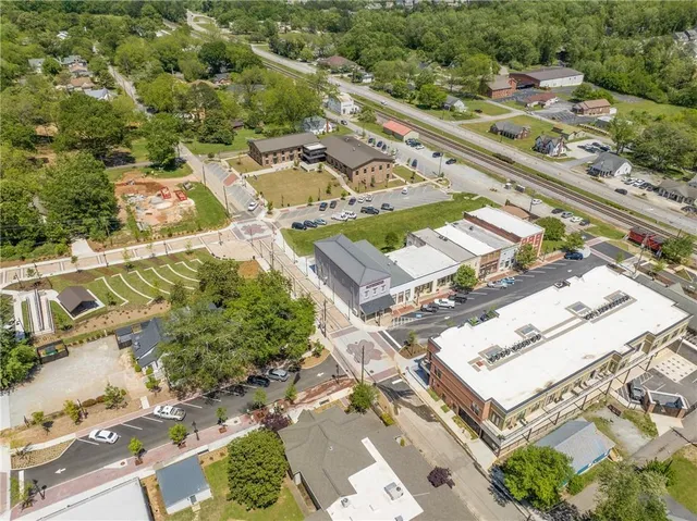 $3,400 | 5602 West Pine Street, Flowery Branch, GA 30542